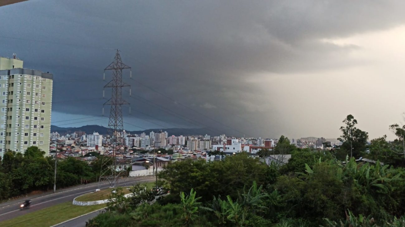 Defesa Civil Emite Alerta Para Temporais Com Ventos Fortes E Chuvas De Granizo Em Sc Clicsc