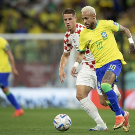Gol de Neymar contra Croácia faz atacante se igualar a marca de gols de Pelé