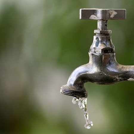 Concessionária deve pagar indenização por servir água de má qualidade em SC
