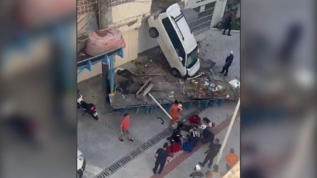 carro despenca de prédio