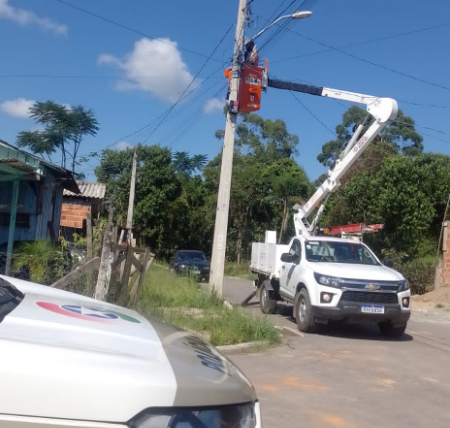Em Itapema PM e Celesc fazem desligamento de ligações clandestinas