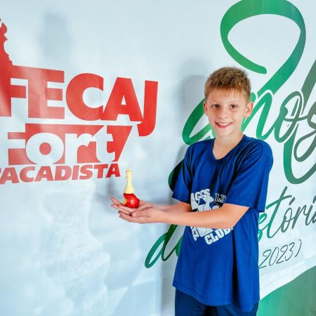 Fort Atacadista firma parceria com Federação Catarinense de Xadrez