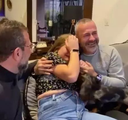 Em vídeo emocionante menina descobre que pais vão adotar seus irmãos em Balneário Camboriú