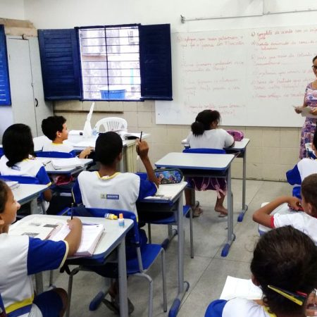 Governo libera R$ 4 bilhões para ampliar vagas de tempo integral em escolas no país