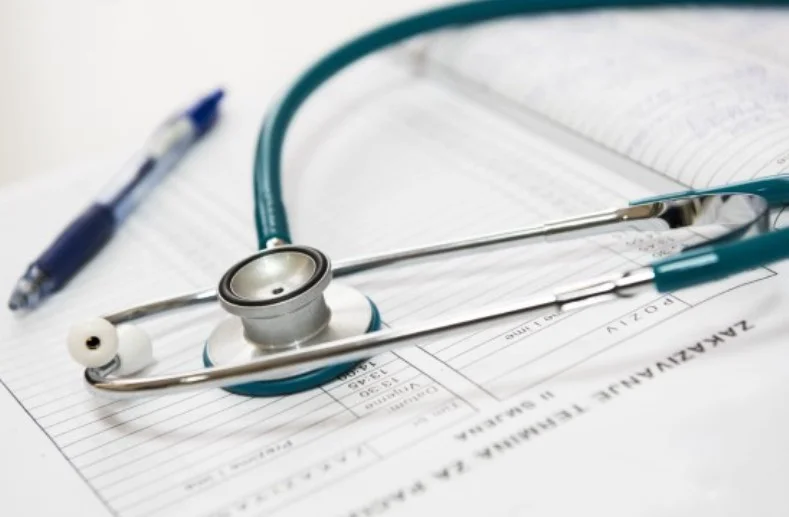 Imagem mostra equipamentos de médico