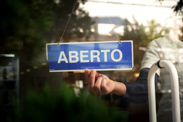 comércio aberto