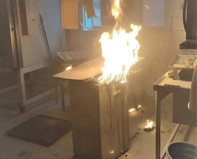 Imagem mostra incendio em fritadeira