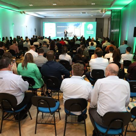 Empresa de Joinville apresenta plataforma inovadora em feira voltada para o setor elétrico em Xanxerê
